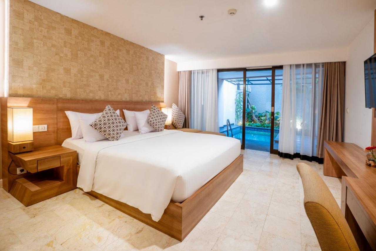 Park Regis Kuta Hotel Kuta Lombok Exterior foto