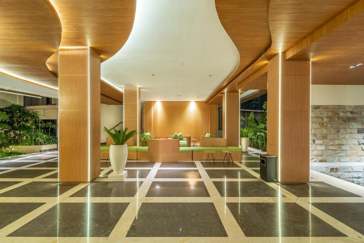 Park Regis Kuta Hotel Kuta Lombok Exterior foto